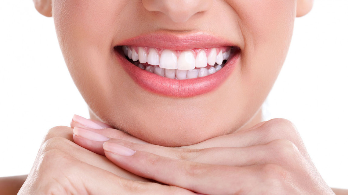 LED lámpás fogfehérítés a hollywoodi mosolyért!