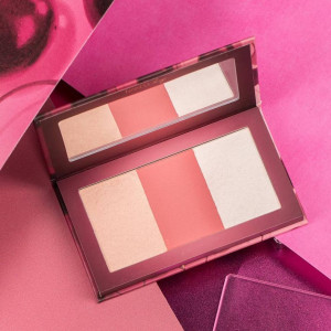 Urban Decay Cherry highlighter és pirosító paletta