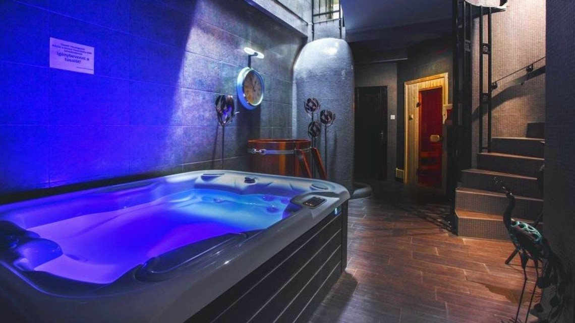 Főszezoni pihenés Gyulán! 3 nap 2 éj, 2 fő részére a Komló Hotelben!