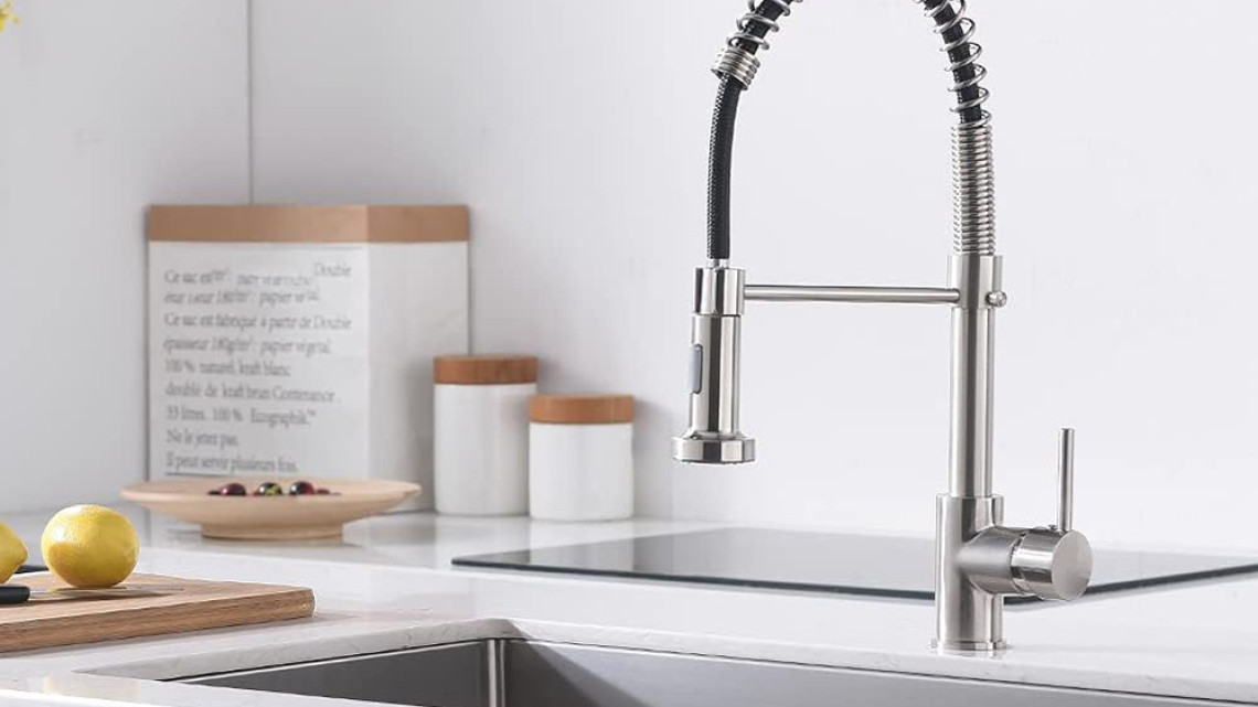 Timeless Tools Mosogató csaptelep flexibilis csővel, levehető zuhanyfejjel