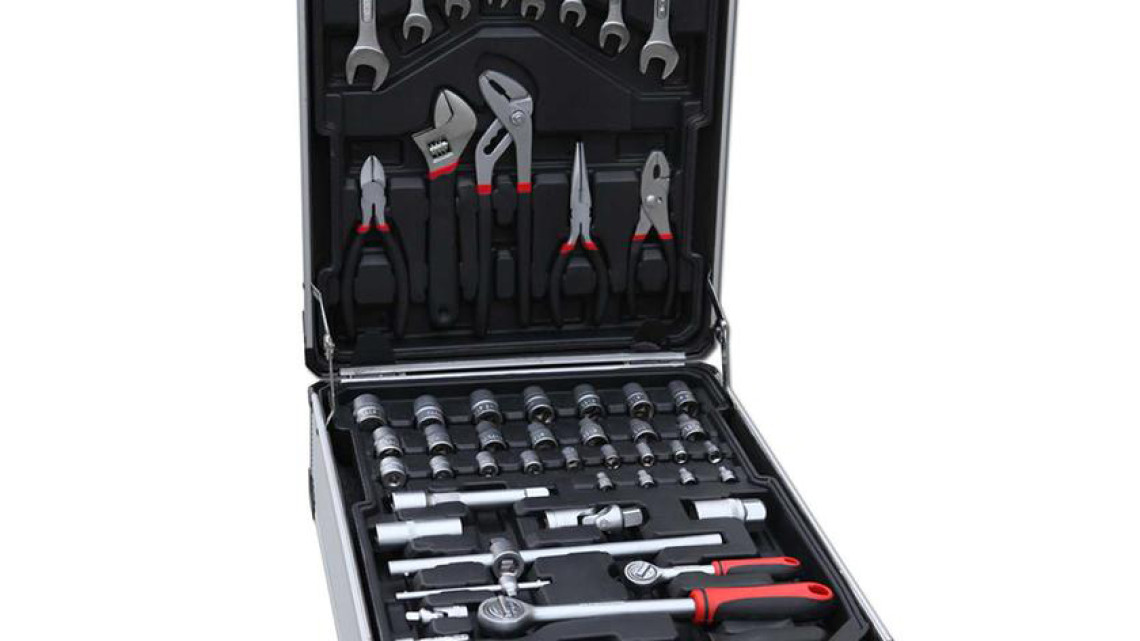 Timeless Tools 187 részes barkácskészlet gurulós bőröndben