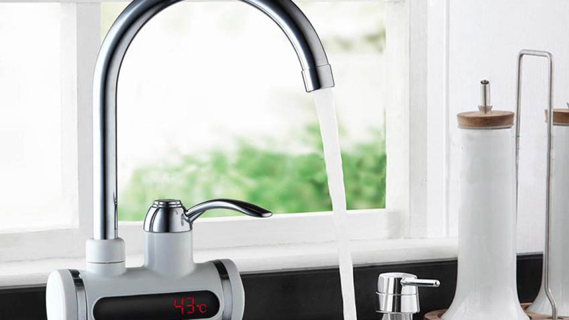 Timeless Tools LED kijelzős vízmelegítő csaptelep-függőleges, alsó csatlakozás