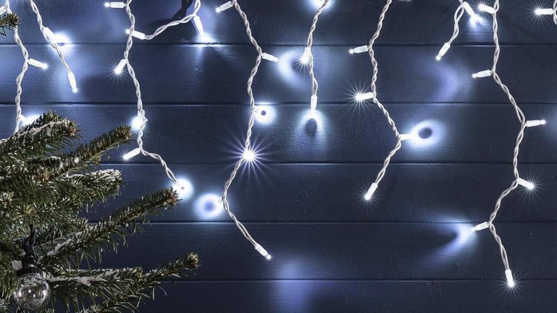 Timeless Tools LED-es jégcsap fényfüggöny 2 méretben, hidegfehér-690 LED-del