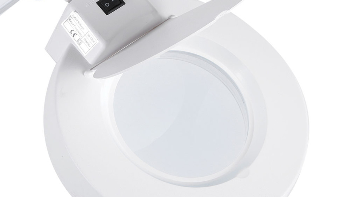 Timeless Tools Nagyítós, világító kozmetikai állvány