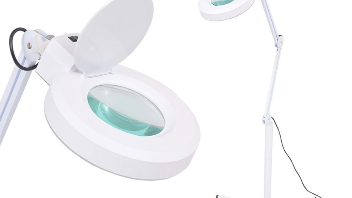 Timeless Tools Nagyítós, világító kozmetikai állvány