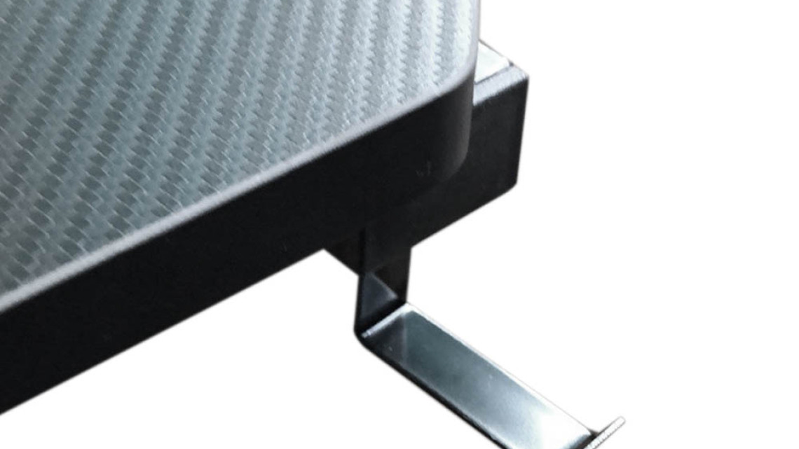 Timeless Tools Professzionális gamer asztal karbonszálas bevonattal, LED világítással