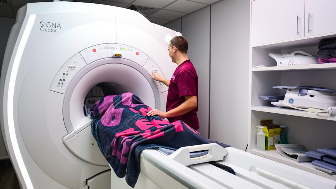 MR vizsgálatok, az ország 3 különböző pontján.